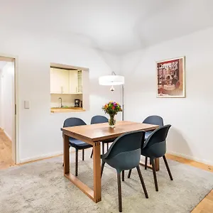 Lofty Torstr Apartments, 4 Unique Units From 1-3 Bedrooms, Ideal For Families & Groups Appartamento