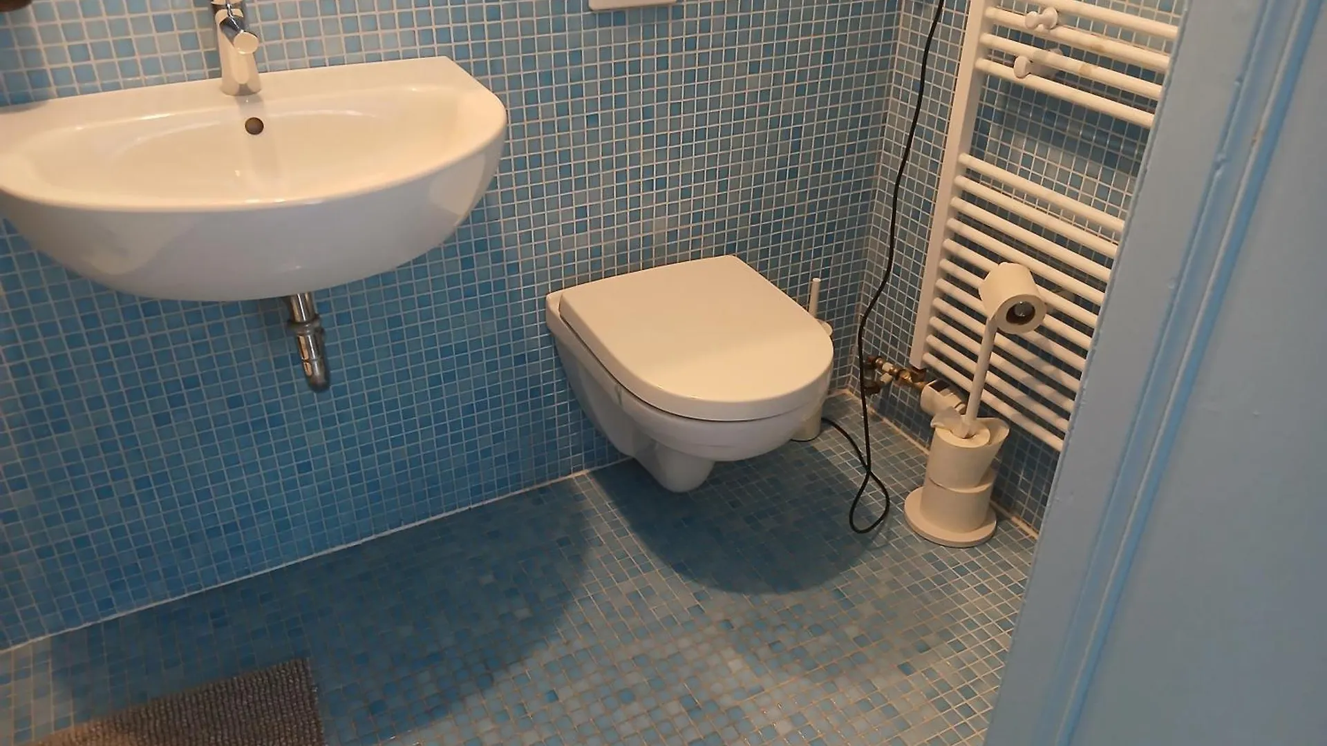 Hasan Apartment In Berlin